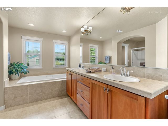 11965 Sw LAUSANNE St, Wilsonville, OR 97070