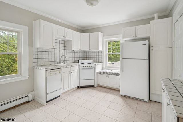 17 Three Gables Rd, Morris Twp., NJ 07960