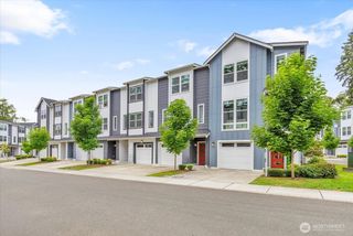 13717 Admiralty Way #H5, Lynnwood, WA 98087