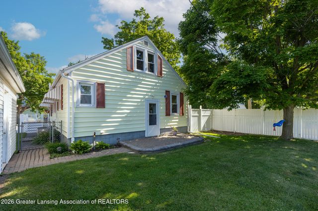 120 E Pearl Street, Potterville, MI 48876