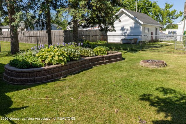 120 E Pearl Street, Potterville, MI 48876