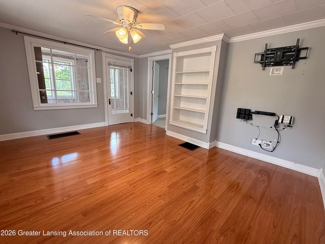 120 E Pearl Street, Potterville, MI 48876