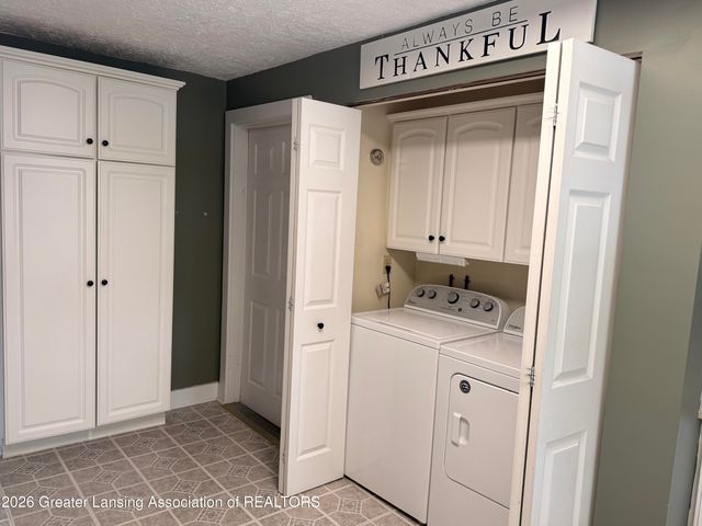 120 E Pearl Street, Potterville, MI 48876