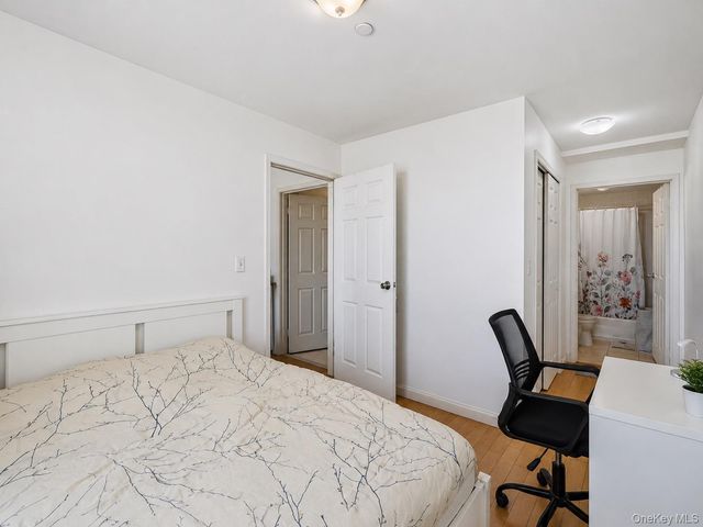 81-15 Queens boulevard 7C, Elmhurst, NY 11373
