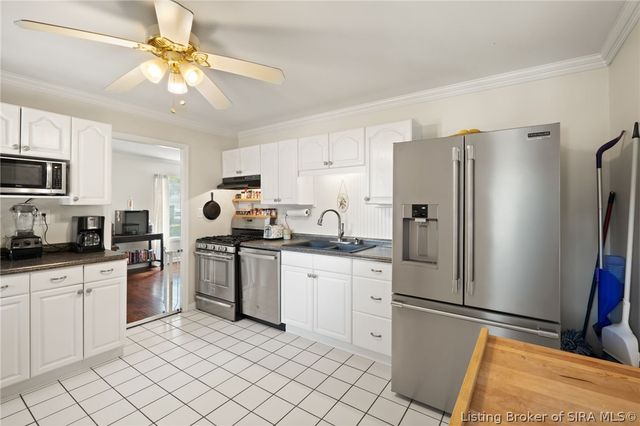 906 Springdale Drive, Jeffersonville, IN 47130