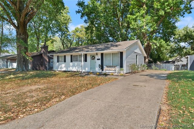 906 Springdale Drive, Jeffersonville, IN 47130