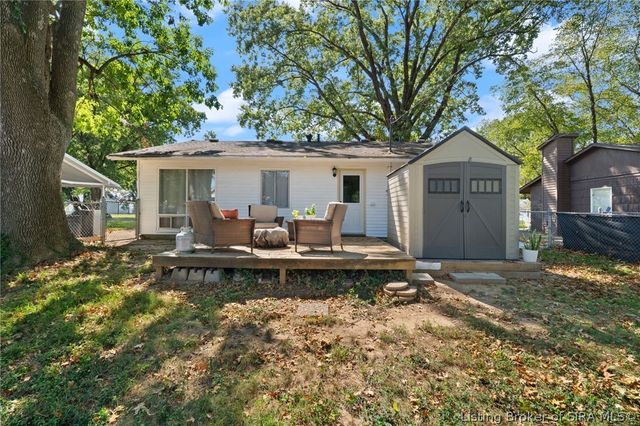 906 Springdale Drive, Jeffersonville, IN 47130