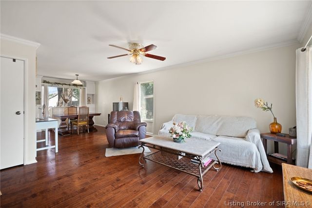 906 Springdale Drive, Jeffersonville, IN 47130