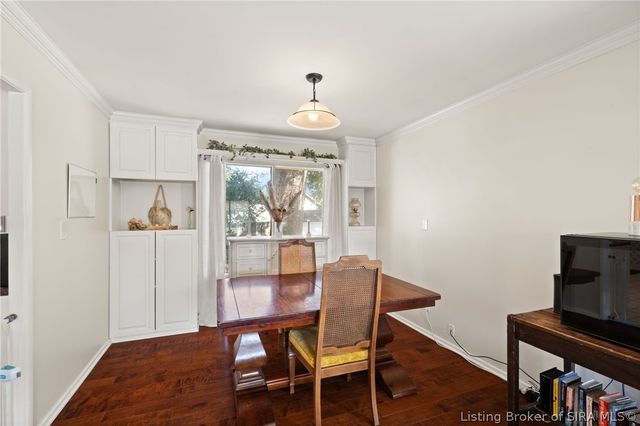 906 Springdale Drive, Jeffersonville, IN 47130