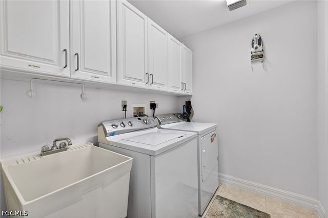 3414 Hancock Bridge PKWY 602, North Fort Myers, FL 33903