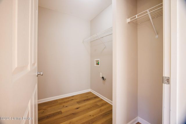 7302 Fox Hollow Way, Louisville, KY 40228