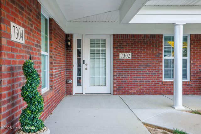 7302 Fox Hollow Way, Louisville, KY 40228