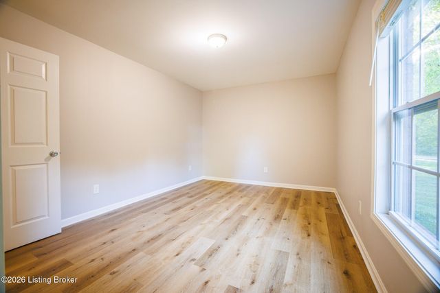 7302 Fox Hollow Way, Louisville, KY 40228