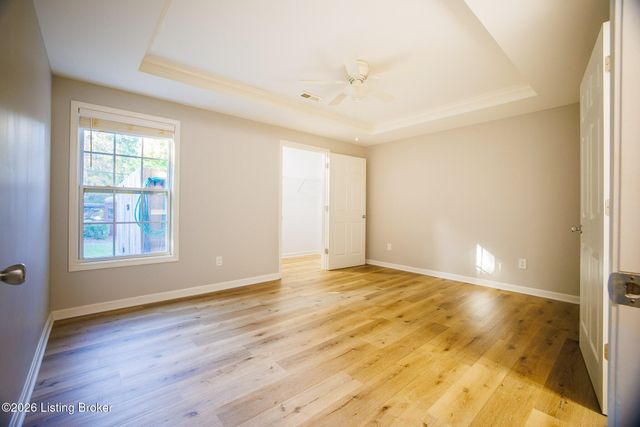 7302 Fox Hollow Way, Louisville, KY 40228