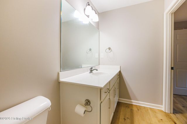 7302 Fox Hollow Way, Louisville, KY 40228