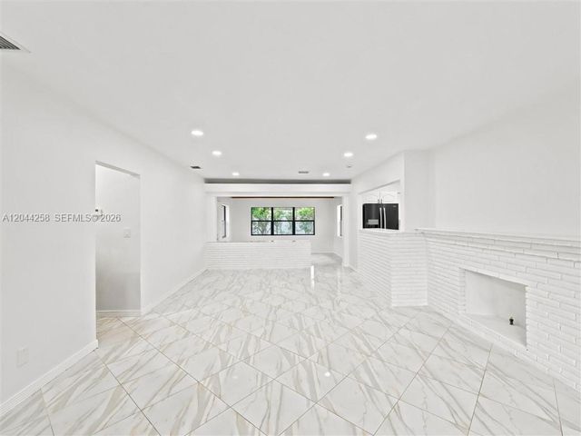 3246 Buchanan St, Hollywood, FL 33021