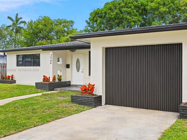 3246 Buchanan St, Hollywood, FL 33021