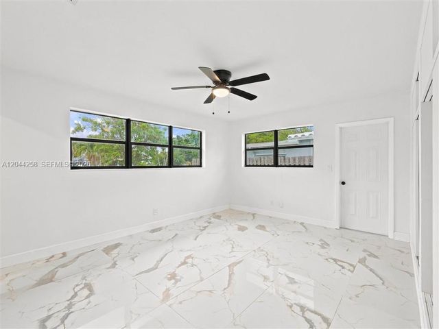 3246 Buchanan St, Hollywood, FL 33021
