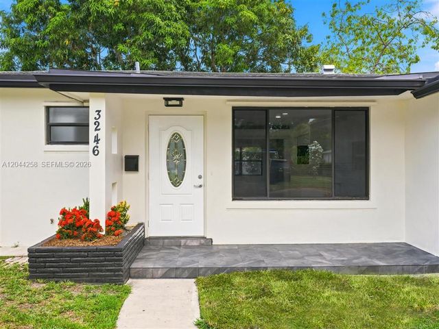3246 Buchanan St, Hollywood, FL 33021