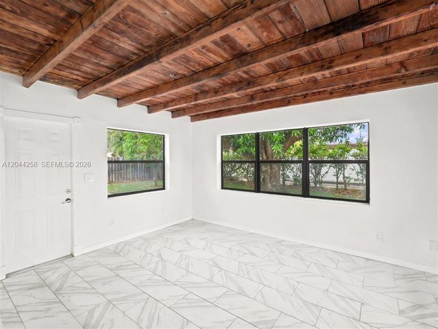3246 Buchanan St, Hollywood, FL 33021