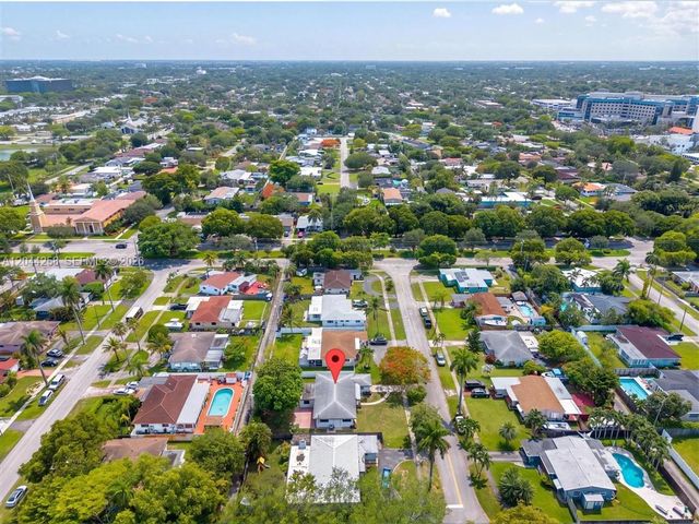3246 Buchanan St, Hollywood, FL 33021