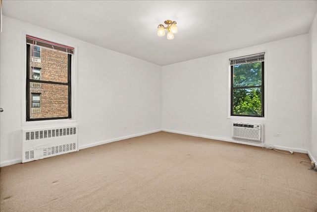 14039 34th Ave Apt 2T, New York City, NY 11354