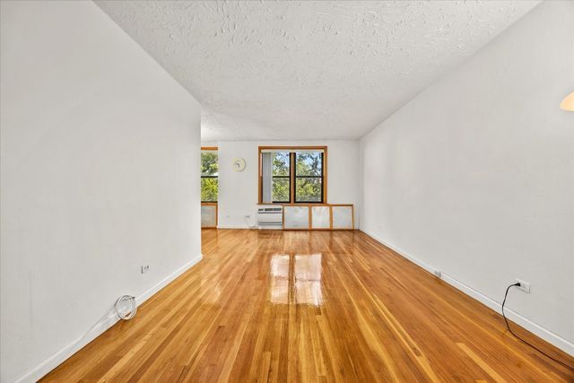 14039 34th Ave Apt 2T, New York City, NY 11354