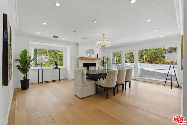 5220 Melvin Avenue, Tarzana (los Angeles), CA 91356