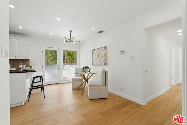 5220 Melvin Avenue, Tarzana (los Angeles), CA 91356