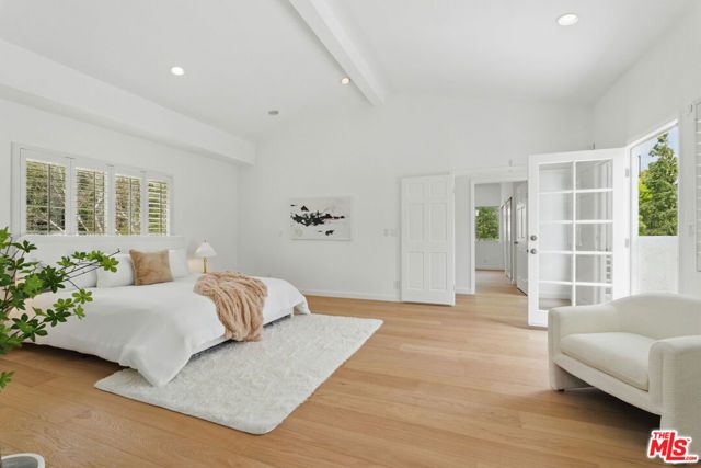 5220 Melvin Avenue, Tarzana (los Angeles), CA 91356