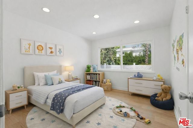 5220 Melvin Avenue, Tarzana (los Angeles), CA 91356