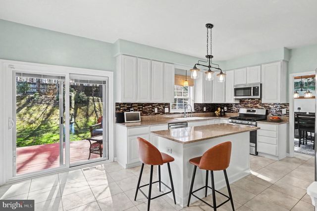 9 BURNINGBUSH CT, Stafford, VA 22554