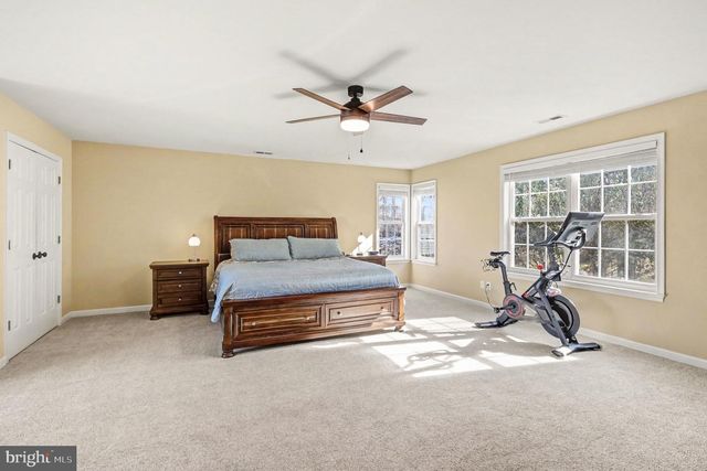 9 BURNINGBUSH CT, Stafford, VA 22554