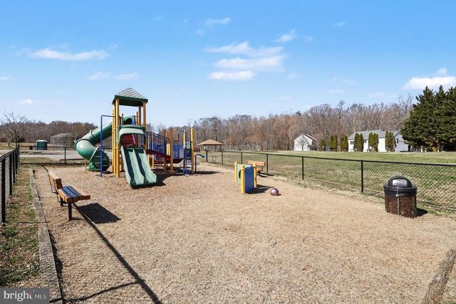 9 BURNINGBUSH CT, Stafford, VA 22554