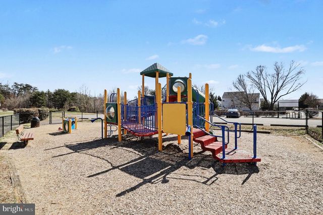 9 BURNINGBUSH CT, Stafford, VA 22554