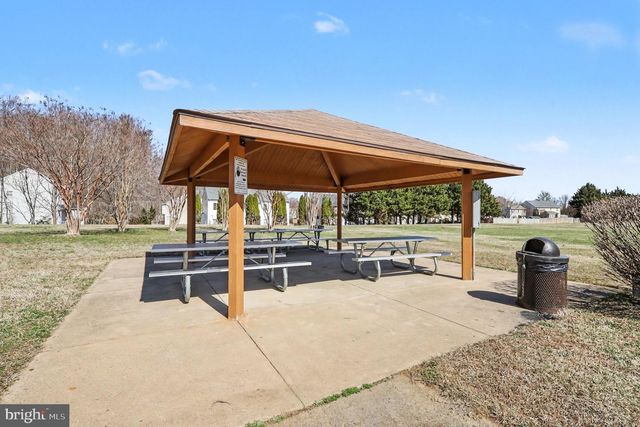 9 BURNINGBUSH CT, Stafford, VA 22554