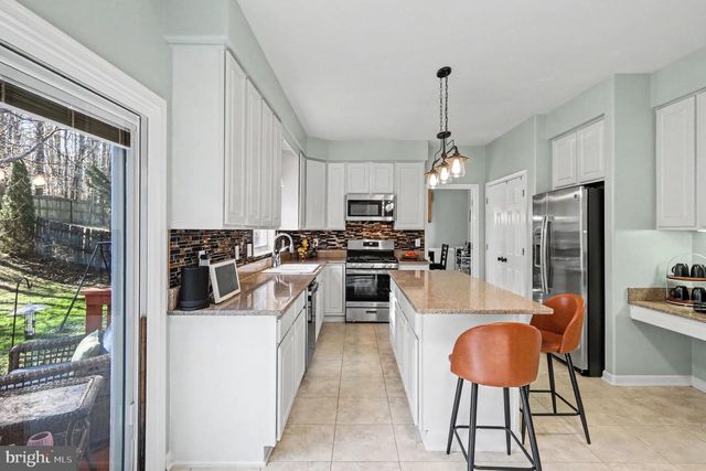 9 BURNINGBUSH CT, Stafford, VA 22554