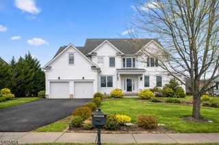 4 Forest Hill Ct, Hanover Twp., NJ 07981