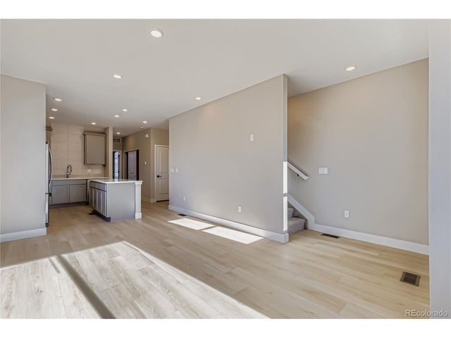 15364 W 69th Ave, Arvada, CO 80007