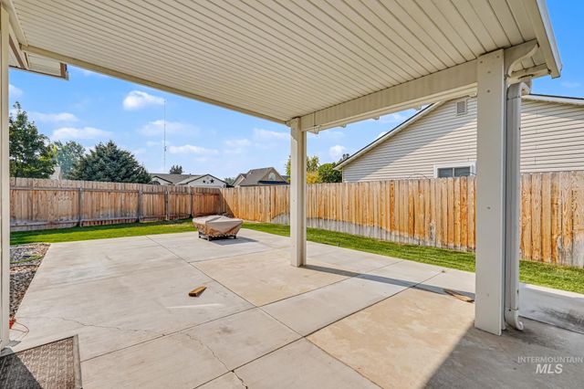 11938 Emerson St, Caldwell, ID 83605