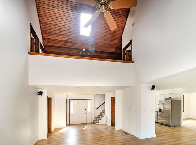 641 Woodbriar Court, Evansville, IN 47715