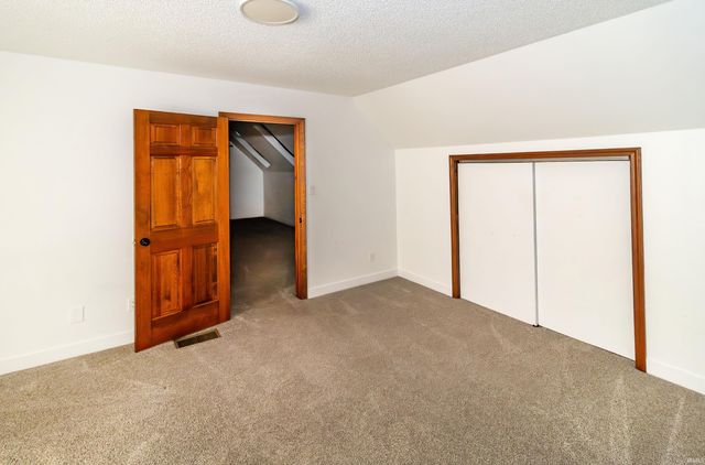 641 Woodbriar Court, Evansville, IN 47715