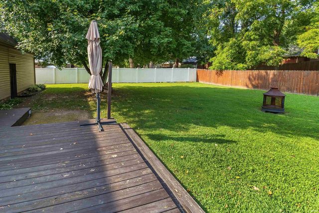 641 Woodbriar Court, Evansville, IN 47715