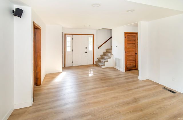 641 Woodbriar Court, Evansville, IN 47715