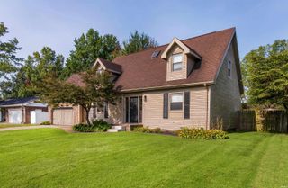 641 Woodbriar Court, Evansville, IN 47715