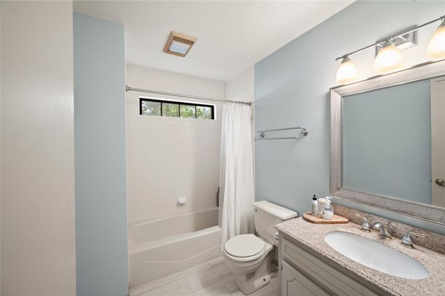 20404 Doral Drive, Huntsville, TX 77320
