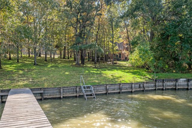20404 Doral Drive, Huntsville, TX 77320