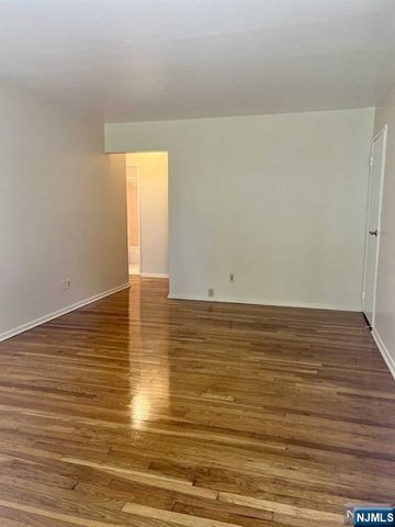 209 Washington Drive 209, Ramsey, NJ 07446