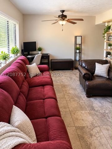 1026 NE 9th Ave, Fort Lauderdale, FL 33304