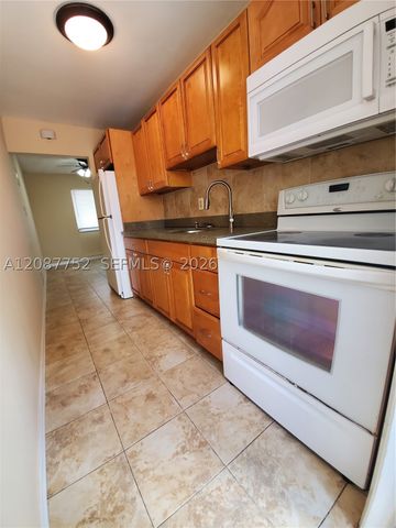 1026 NE 9th Ave, Fort Lauderdale, FL 33304